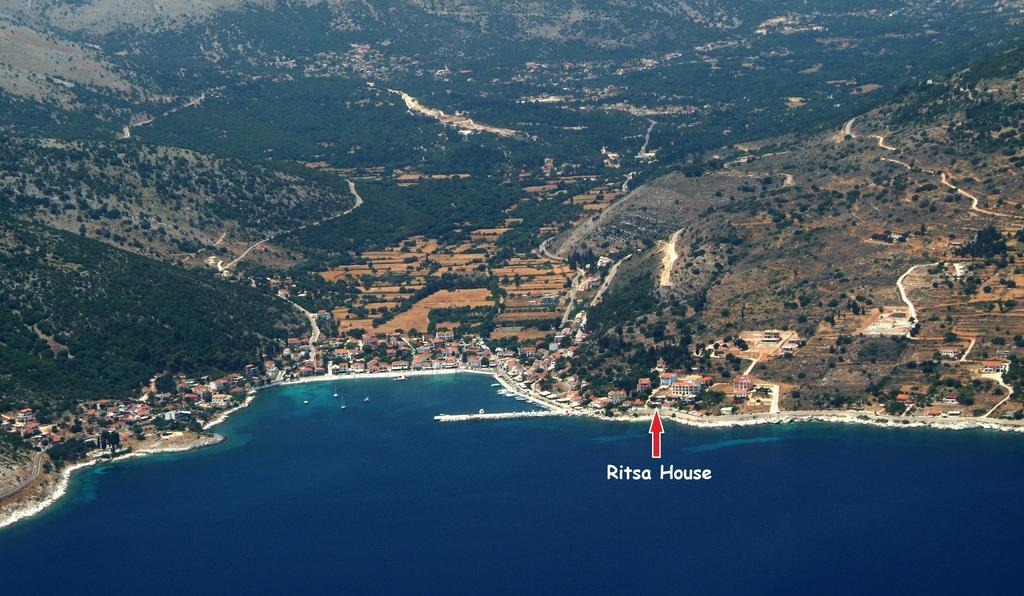 Ritsa House Villa Agia Efimia Ruang foto